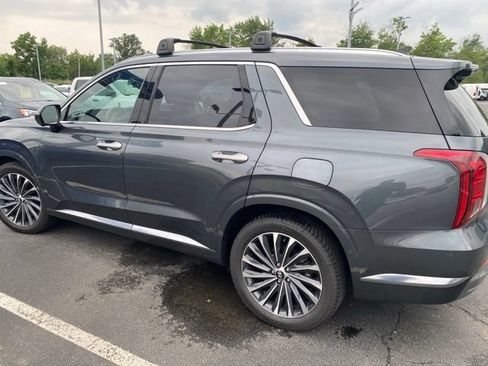 Used 2023 Hyundai Palisade Calligraphy AWD/4WD image 3