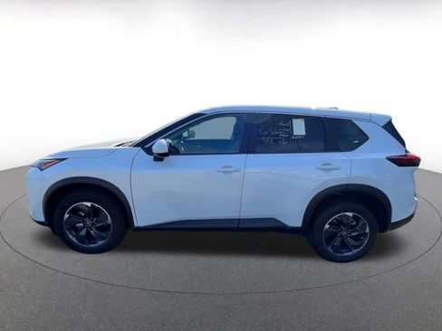Used 2025 Nissan Rogue SV FWD image 4