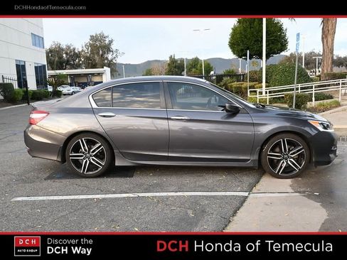 Used 2016 Honda Accord Sport image 5