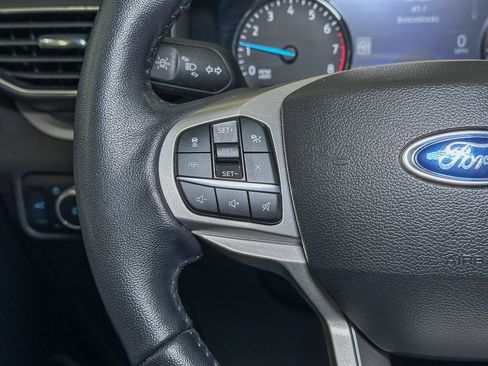 Certified 2022 Ford Explorer XLT w/ Equipment Group 202A image 37