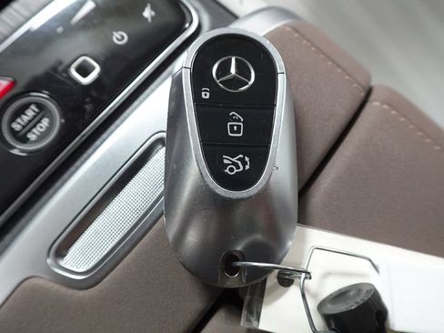 Used 2023 Mercedes-Benz EQS 580 4MATIC SUV image 25