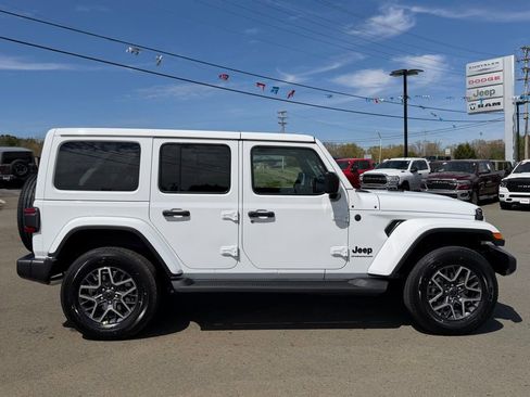 New 2026 Jeep Wrangler Sahara AWD/4WD image 2