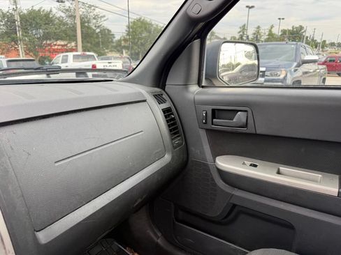 Used 2010 Ford Escape XLT FWD image 21