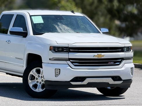 Used 2018 Chevrolet Silverado 1500 LTZ Z71 w/ LTZ Plus Package AWD/4WD image 43