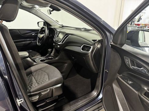 Used 2018 Chevrolet Equinox LT FWD image 23