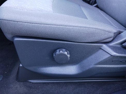 Used 2021 Ford F150 XLT image 32