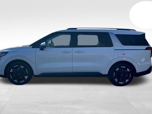 New 2026 Kia Carnival EX image 4