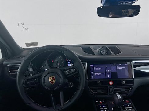 New 2026 Porsche Macan Turbo image 25