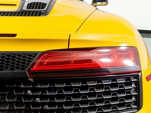 Used 2023 Audi R8 V10 performance image 18