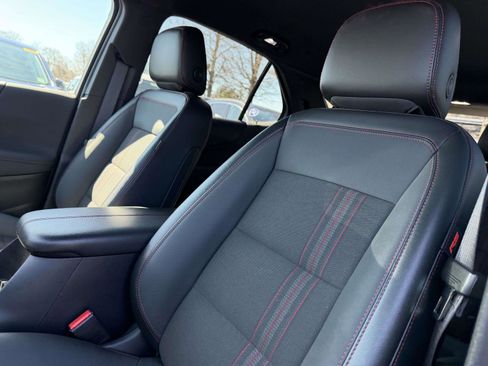 Certified 2023 Chevrolet Equinox RS image 10