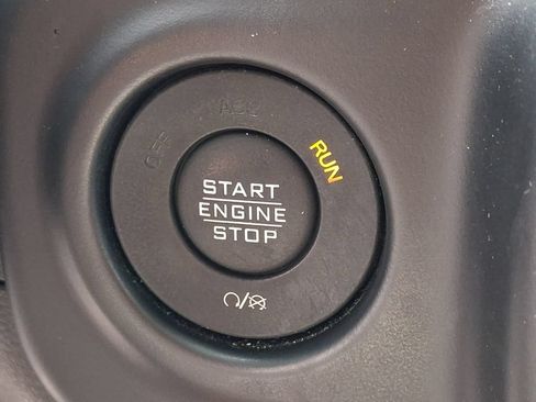 Used 2022 Jeep Wrangler Sport AWD/4WD image 29