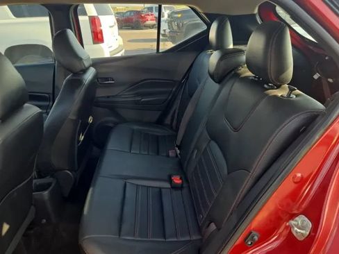 Used 2019 Nissan Kicks SR w/ SR Premium Package FWD image 5
