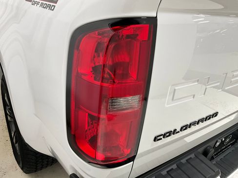 Used 2022 Chevrolet Colorado Z71 AWD/4WD image 25