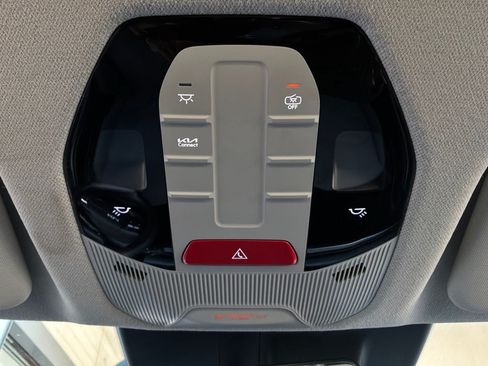 Used 2025 Kia K4 FWD image 16