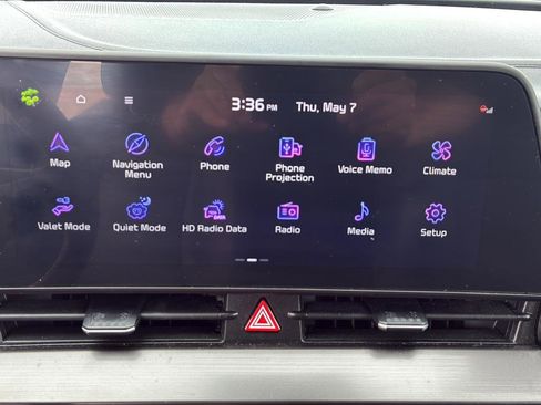 Used 2024 Kia Sportage EX FWD image 21