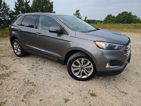 Used 2024 Ford Edge Titanium AWD/4WD image 2