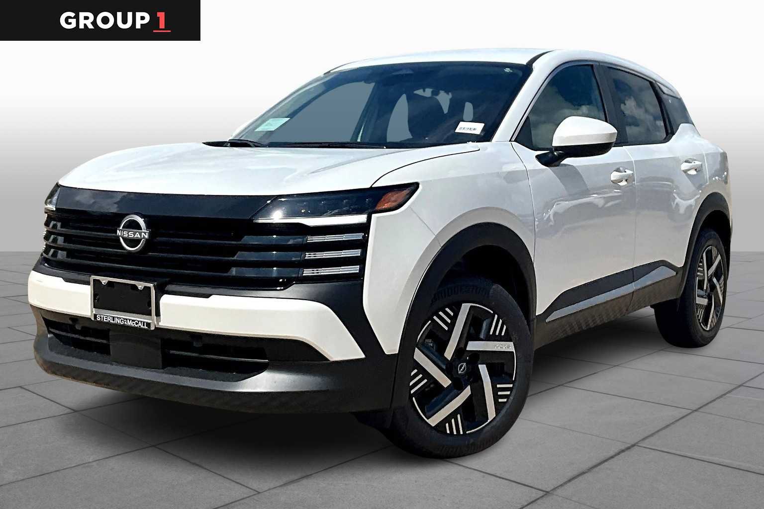 Used 2025 Nissan Kicks SV FWD image 1