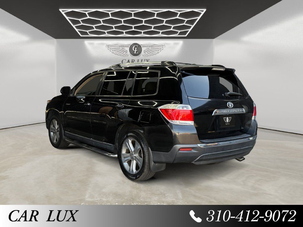 Used 2013 Toyota Highlander Limited FWD image 3