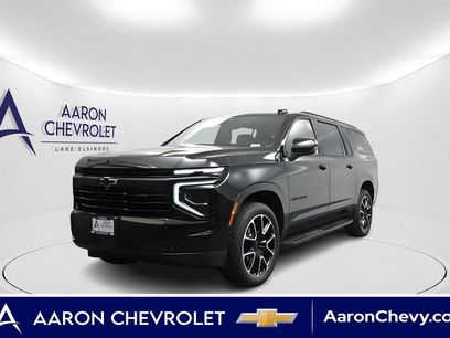 Used 2025 Chevrolet Suburban RST