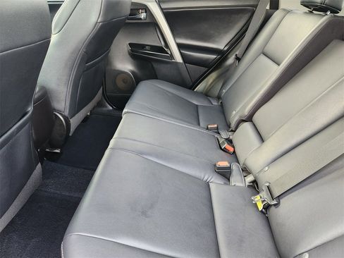 Used 2018 Toyota RAV4 Limited image 29