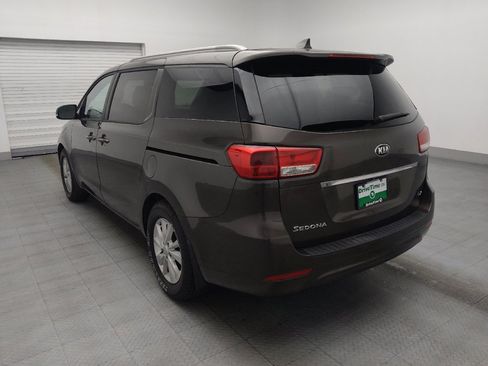 Used 2016 Kia Sedona LX FWD image 5