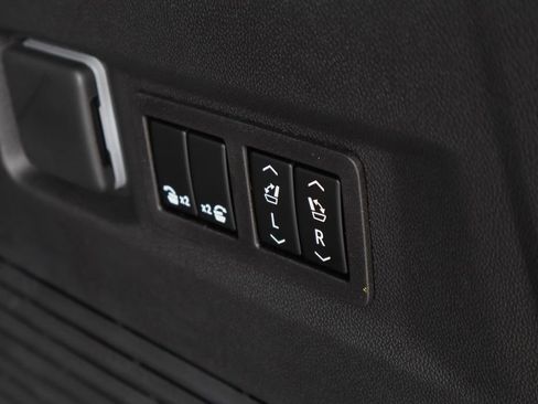 New 2026 GMC Yukon AT4 Ultimate w/ LPO, Floor Liner Package image 8