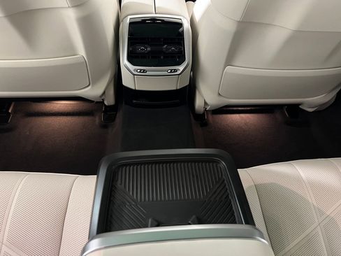 New 2026 BMW 760i xDrive image 34