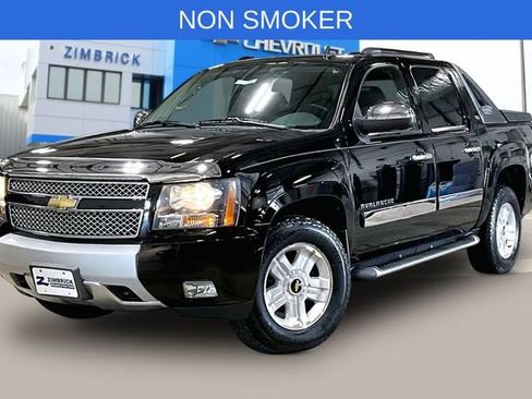 Used 2010 Chevrolet Avalanche LT w/ Luxury Package AWD/4WD image 3