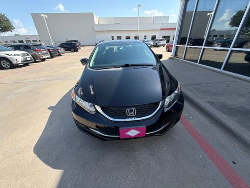 Used 2015 Honda Civic SE image 3