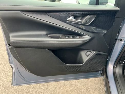 Used 2024 Chevrolet Blazer EV LT image 11