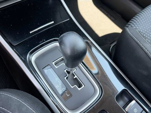 Used 2020 Mitsubishi Outlander ES FWD image 21