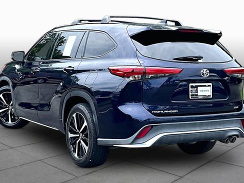 Used 2022 Toyota Highlander XSE FWD image 23