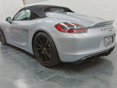 Used 2016 Porsche Boxster Spyder image 48