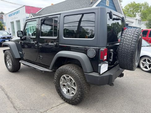Used 2013 Jeep Wrangler Unlimited Rubicon w/ Dual Top Group AWD/4WD image 3