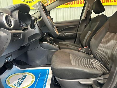 Used 2021 Nissan Versa S FWD image 10