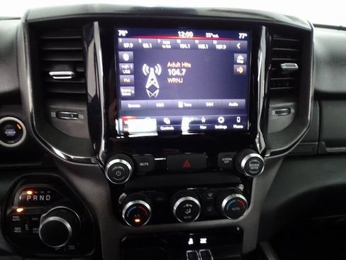 Used 2020 RAM 1500 Big Horn w/ Built-to-serve Edition image 13