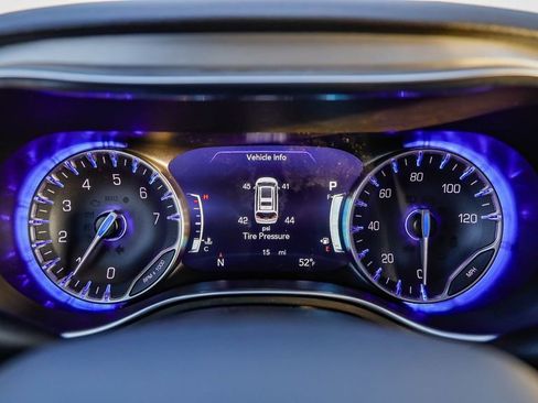 New 2026 Chrysler Pacifica Pinnacle image 25