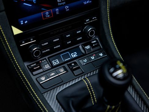 Certified 2025 Porsche 718 Boxster Spyder RS RWD image 53