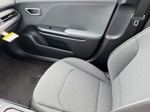 New 2025 Kia K4 LXS image 16