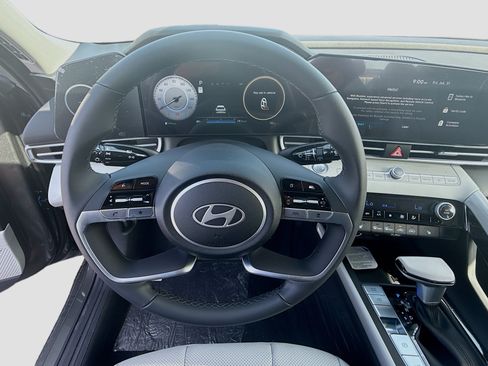 New 2026 Hyundai Elantra Limited FWD image 8