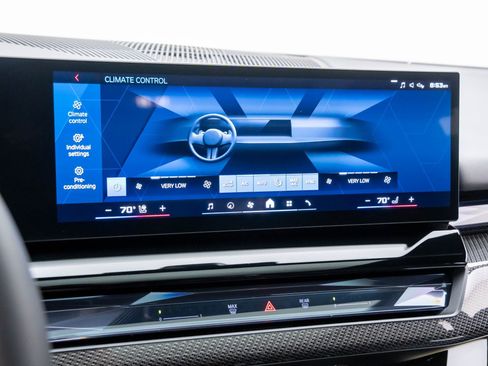 Certified 2026 BMW M5 Touring AWD/4WD image 28
