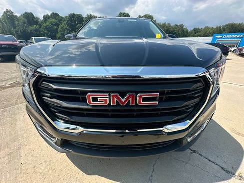 Used 2023 GMC Terrain SLE w/ Driver Convenience Package AWD/4WD image 34
