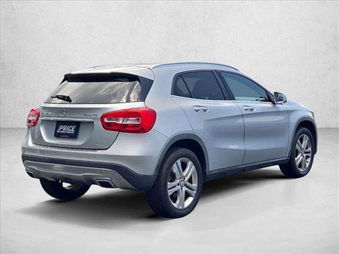 Used 2017 Mercedes-Benz GLA 250 4MATIC image 5
