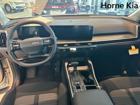 New 2026 Kia Sorento LX FWD image 14