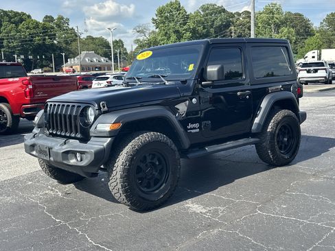 Used 2020 Jeep Wrangler Sport AWD/4WD image 4