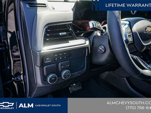 New 2026 Chevrolet Suburban Premier RWD image 36
