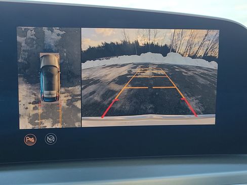 New 2025 Cadillac Lyriq Luxury image 25