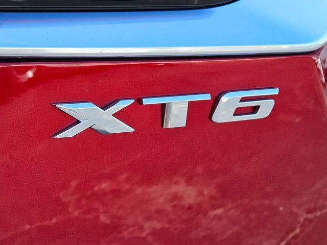 Used 2025 Cadillac XT6 Luxury FWD image 16