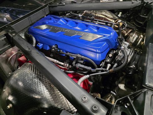 Used 2020 Chevrolet Corvette Stingray Preferred Cpe w/ 2LT Preferred Equipment Group RWD image 35
