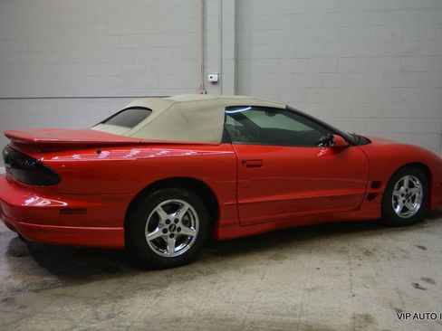 Used 2002 Pontiac Firebird Convertible w/ Sport Appearance Pkg image 34